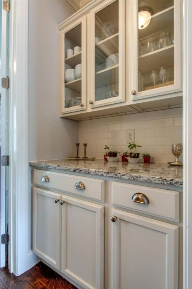 Building Photo - 3-bedroom, 2.5-bath home with a 2-car garage in the sought-after Gateway Village community of Fra...