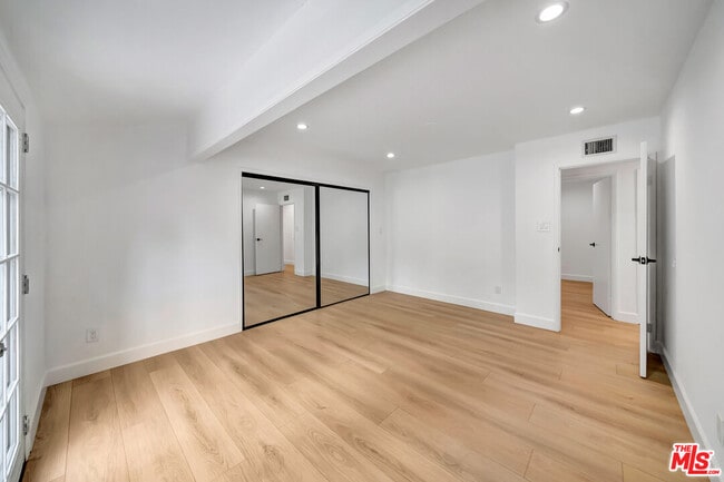 Building Photo - 20619 Clark St