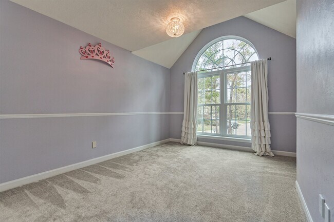 Building Photo - 47 Firethorn Pl