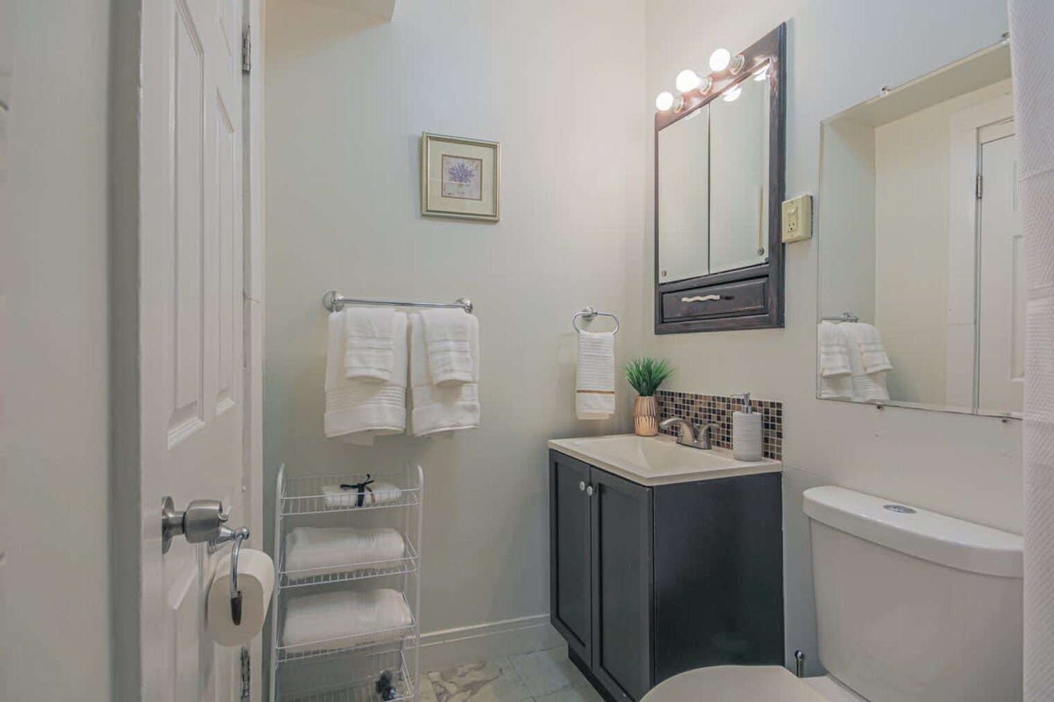 Building Photo - 839 Dunlop Ave