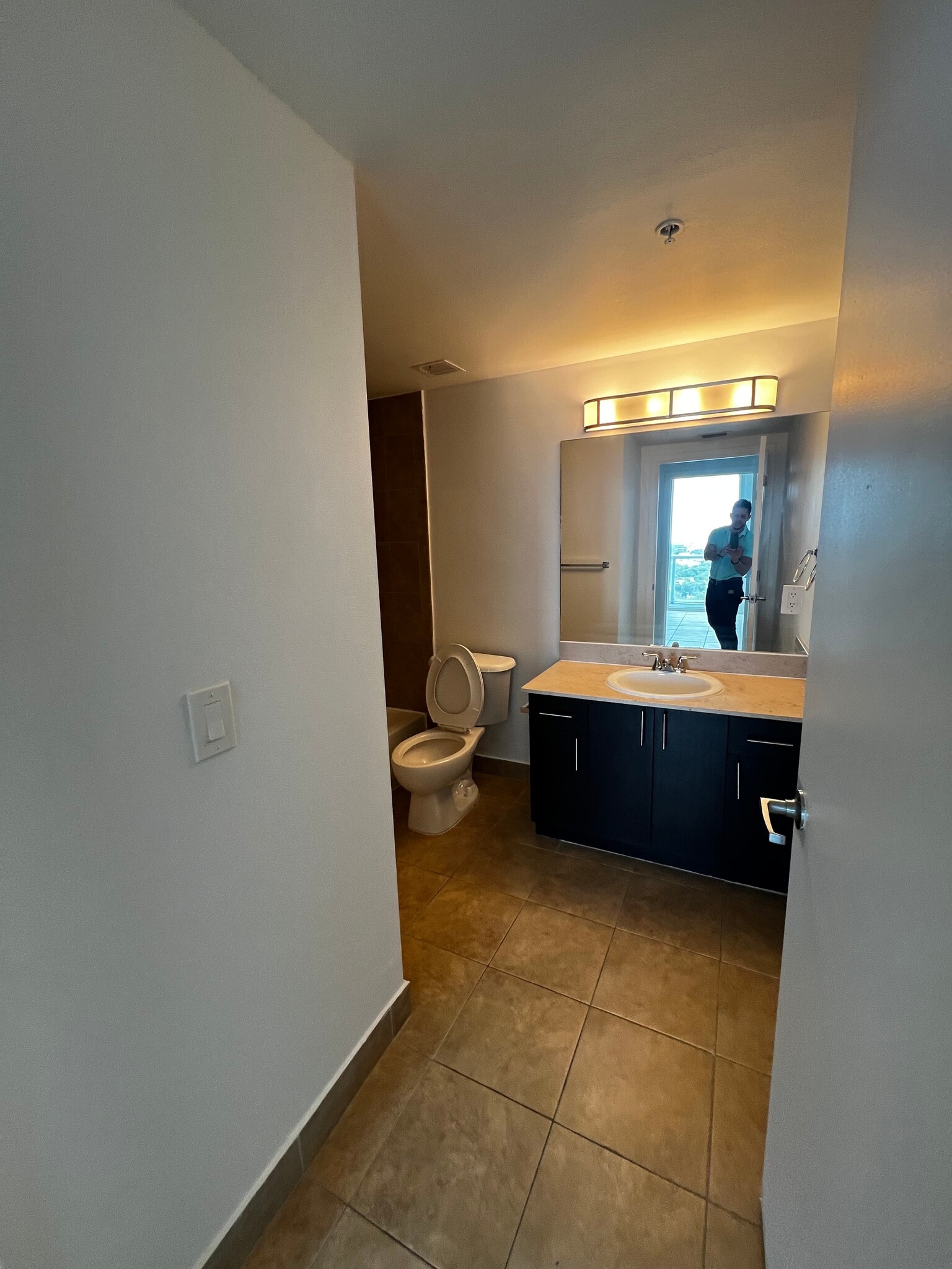 Building Photo - 1031 NW 19th Ct