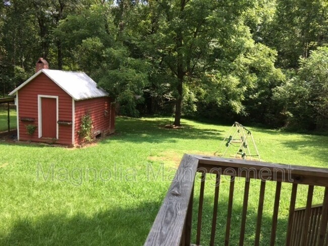 Building Photo - 471 Shepard Rd