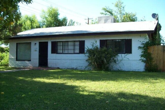 Building Photo - Charming 4-Bedroom Home in Hudson Park – Lush Landscaping!