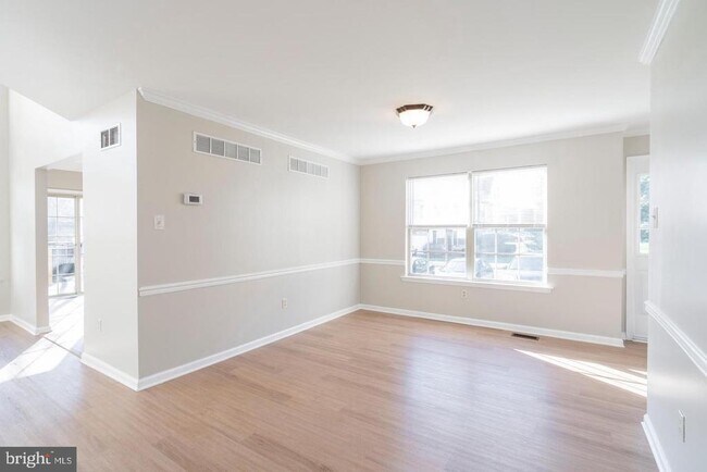 Building Photo - 4407 Waterford Way