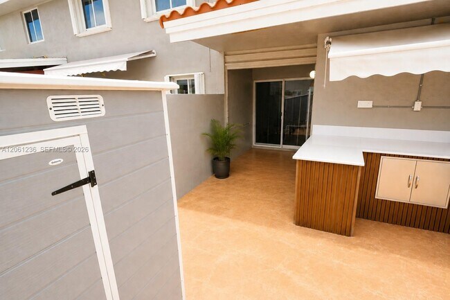 Building Photo - 8381 SW 148th Ave