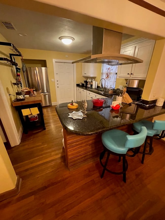 Building Photo - 101 W Madison St