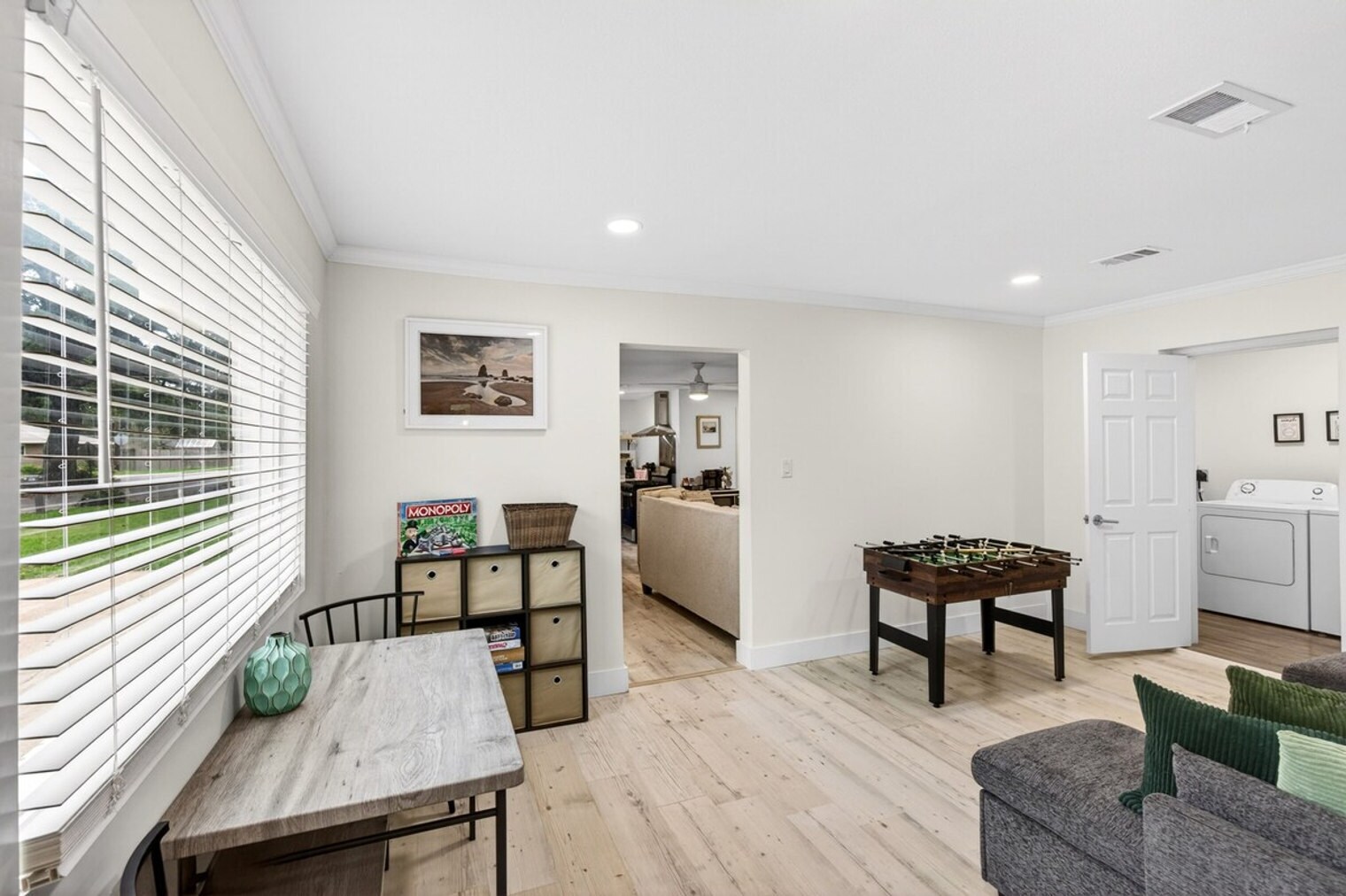 Building Photo - 203 Eleanor Ave