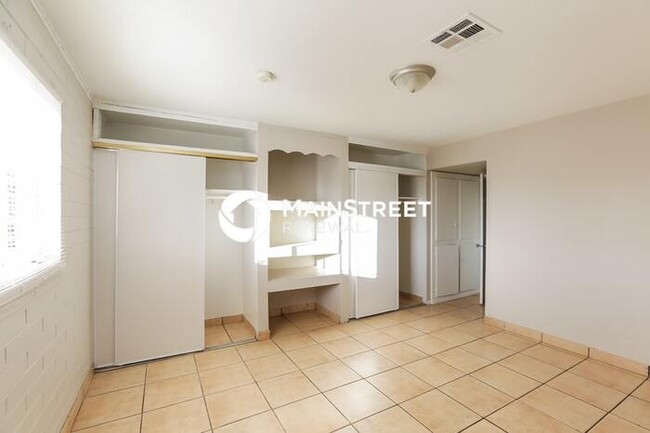 Building Photo - 5514 W Monterosa St