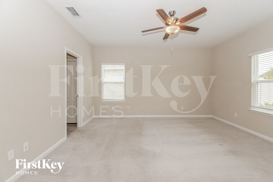 Building Photo - 9777 Cilantro Dr