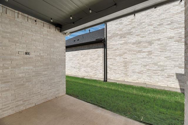 Building Photo - 12975 Cooper River Trl