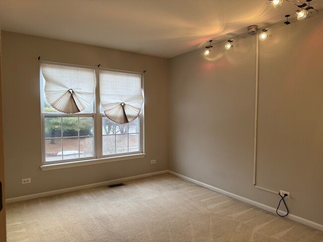 Building Photo - 11717 S Derby Ln