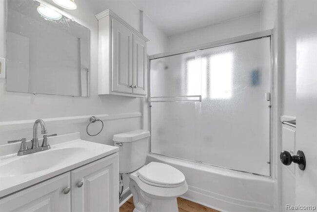 Building Photo - 32658 Kathryn St