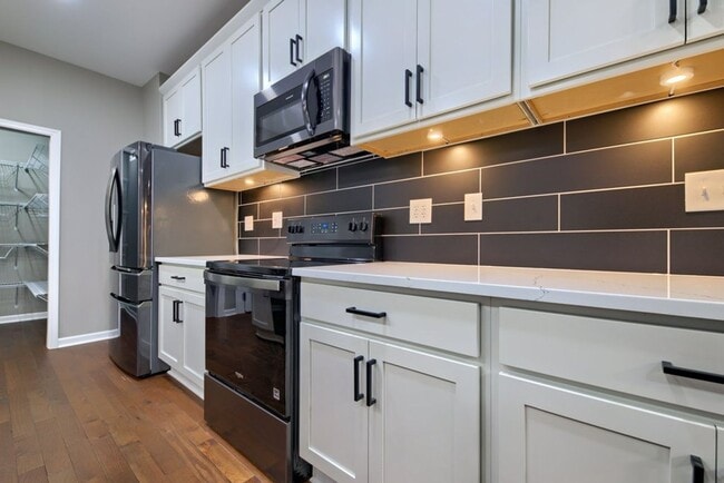 Building Photo - North Campus OSU Renovated Single Family H...