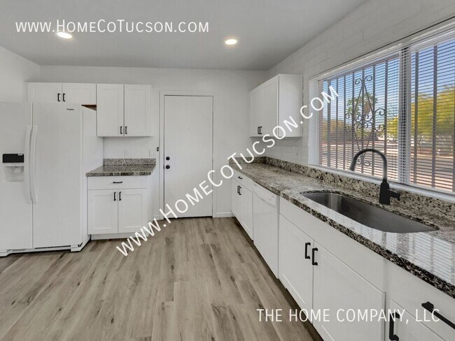 Building Photo - 3512 S Chesin Dr