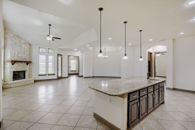 Building Photo - 5923 Dewdrop Ln