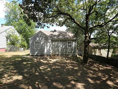 Building Photo - 314 N Summit St