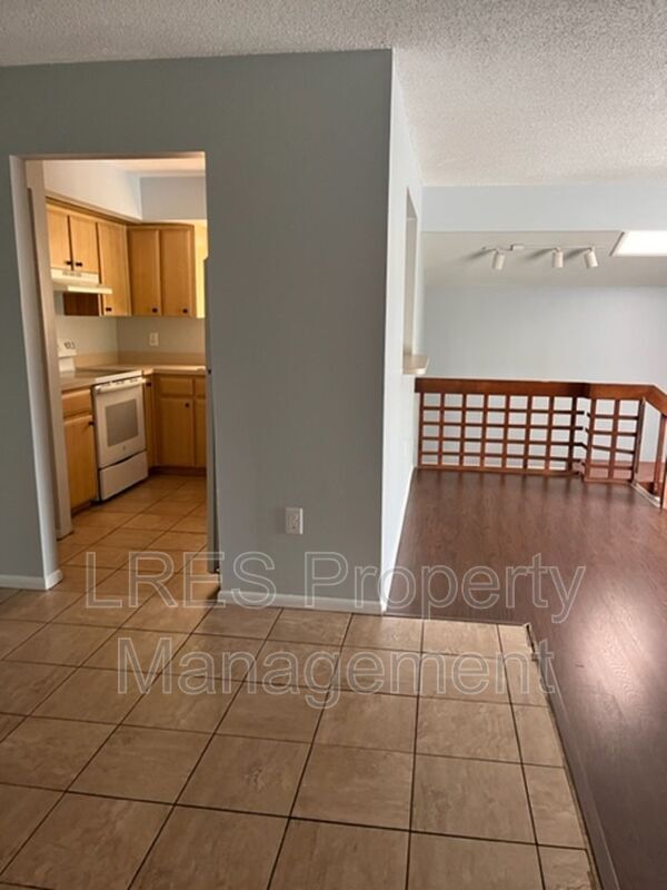 Building Photo - 4564 Pheasant Run Dr