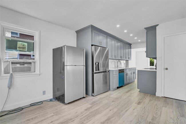 Building Photo - 86-27 239th St