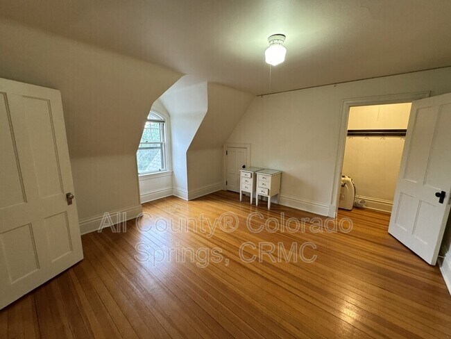 Building Photo - 1238 Wood Ave