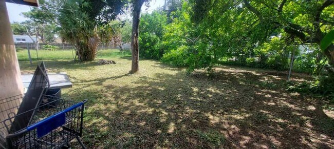 Building Photo - 1139 NW 9th Ave