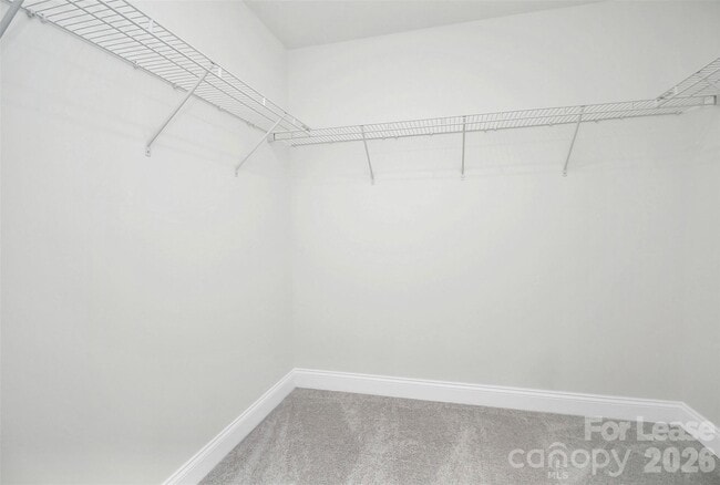 Building Photo - 6029 Mariemont Cir