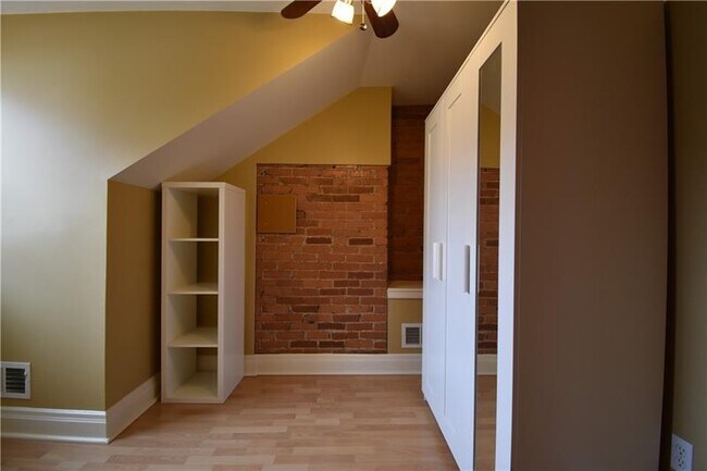 Building Photo - 4214 Post St