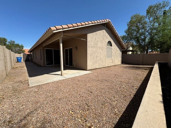 Building Photo - 14406 S 43rd St