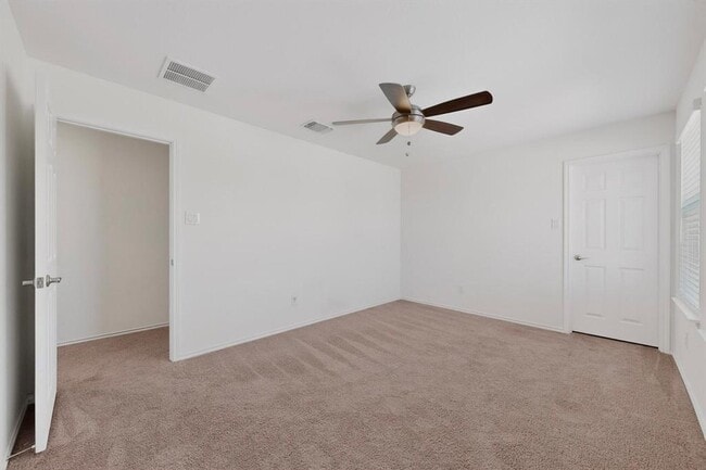 Building Photo - 712 Madalin Rue Ct