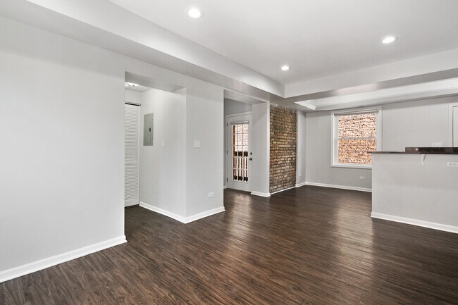 Building Photo - 7730 N Ashland Ave