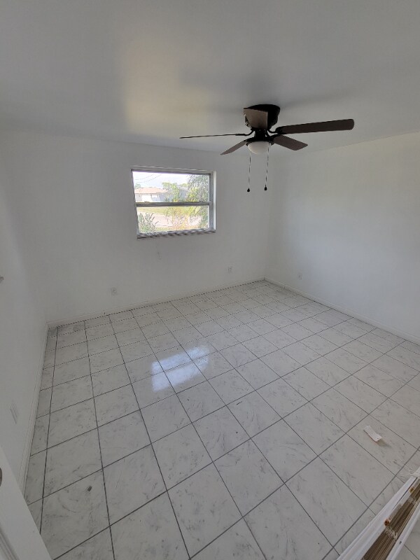 Building Photo - 111 Francis Dr NE