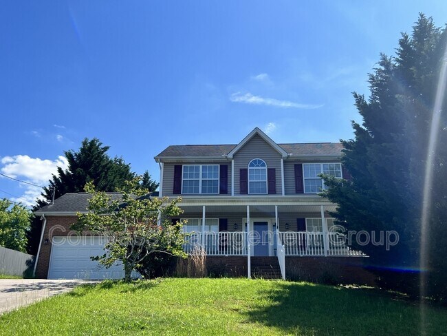 Building Photo - 5812 San Cristebal Ln