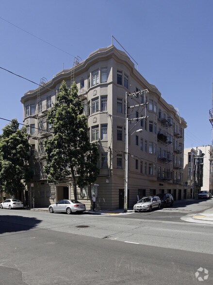 Primary Photo - Apartments on Gough