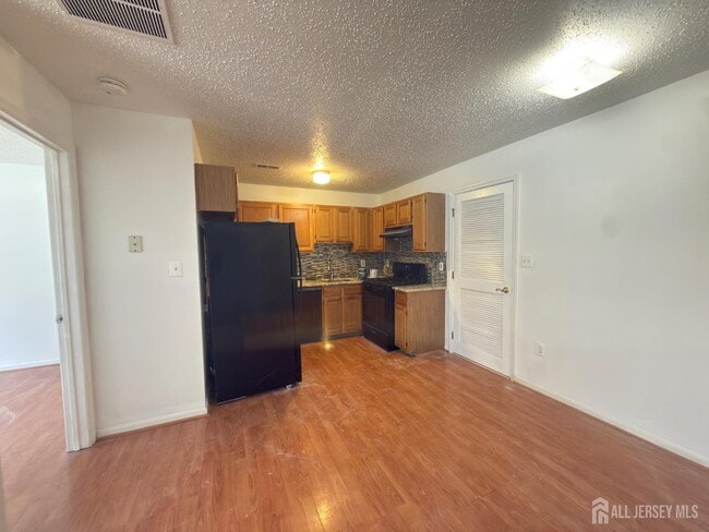 Building Photo - 5 Edinburgh Ct