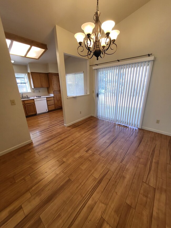 Building Photo - 630 Boulder Cir