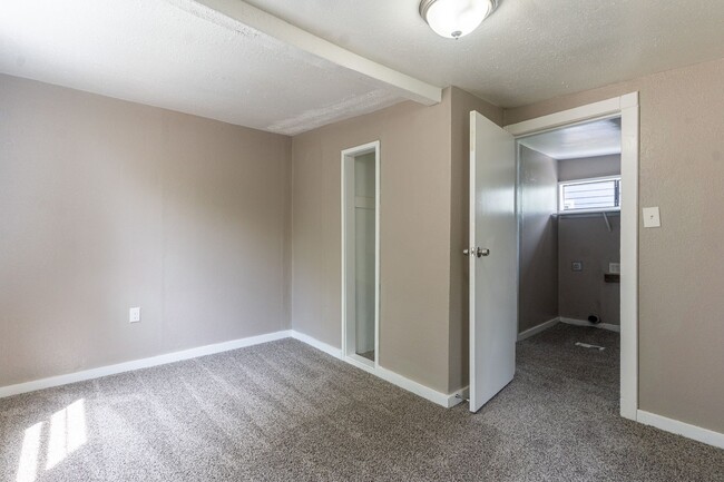 Building Photo - Rent to Own in Midwest City!