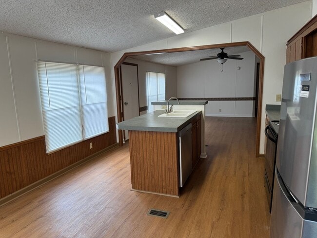 Building Photo - Updated 3 Bedroom 2 Bath Double Wide for Rent