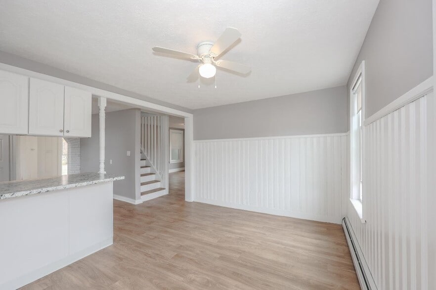 Building Photo - 2 Gamache