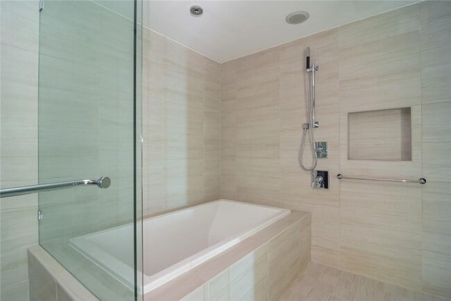 Building Photo - 1180 N Federal Hwy