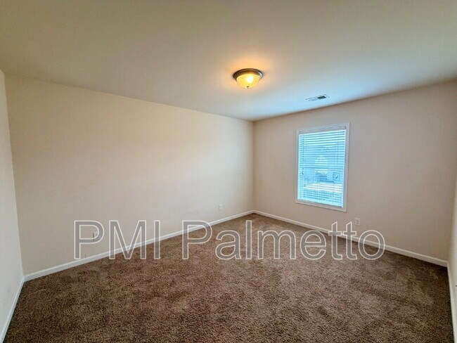 Building Photo - 141 Hay Meadow Ln