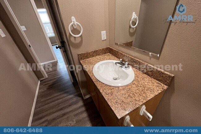 Building Photo - 314 E Ursuline St