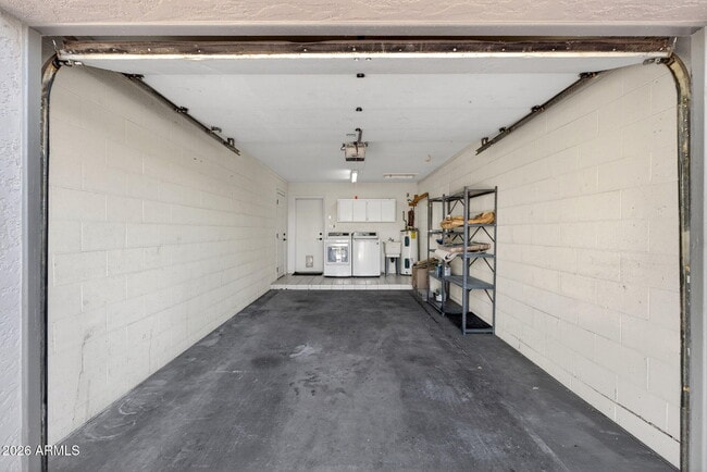 Building Photo - 7220 E Mary Sharon Dr