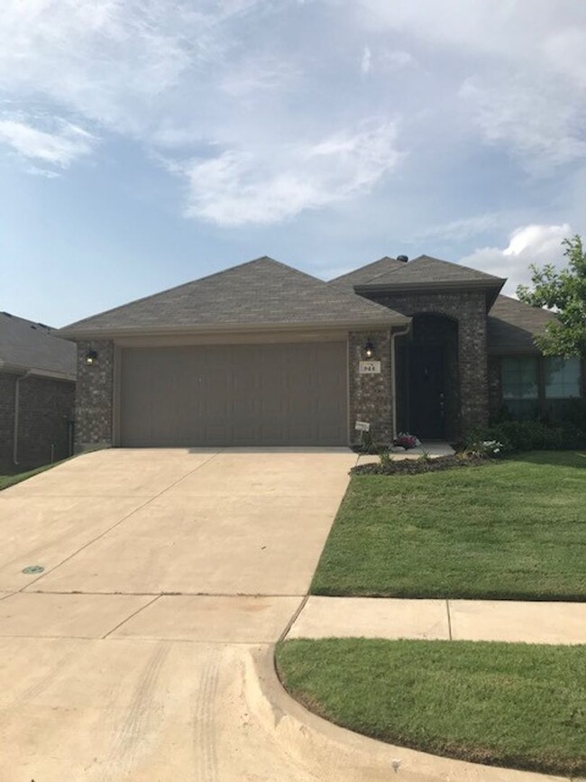 Building Photo - 3/2/2 Heights of Weatherford Estates