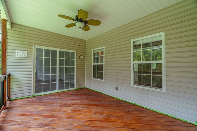 Building Photo - Immaculate 3 Bedroom Bella Vista Home! Amazing back patio!