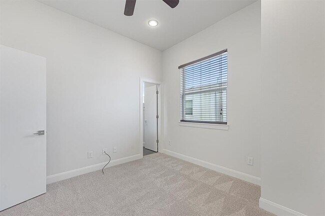 Building Photo - 3141 Leeland St