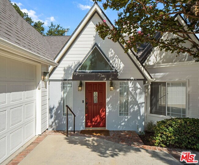 Building Photo - 11543 Sunshine Terrace