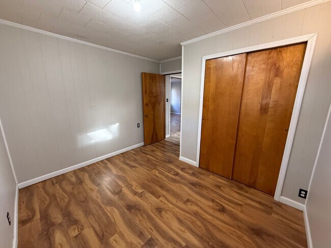 Building Photo - 1037 Stringtown Rd
