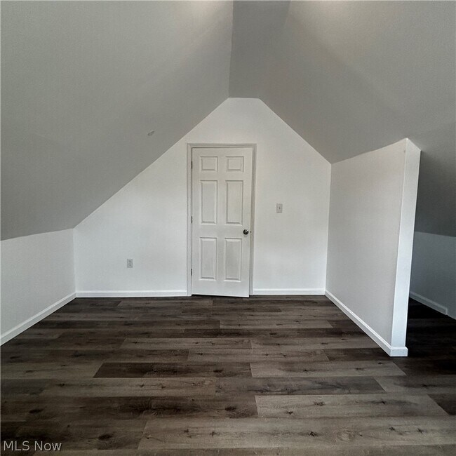 Building Photo - 3736 E 153rd St