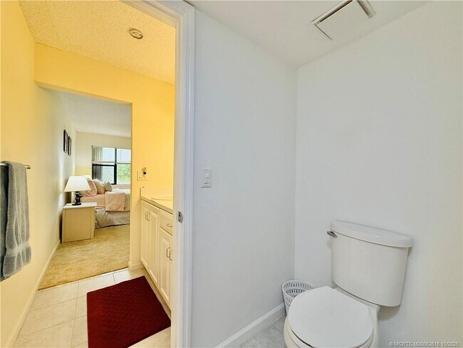 Building Photo - 9490 S Ocean Dr