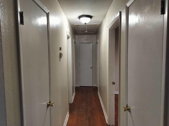 Building Photo - Simply Convenient