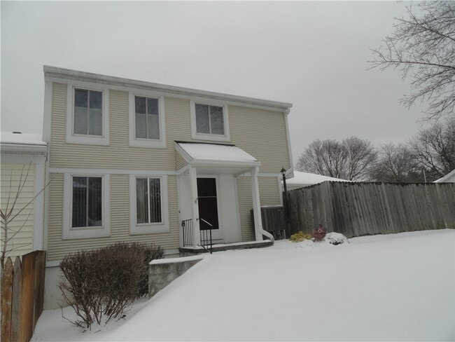 Building Photo - 206 Greenway Blvd